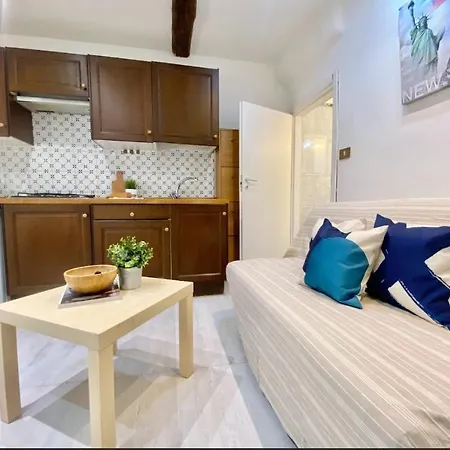 Del Duca Apartman Genova